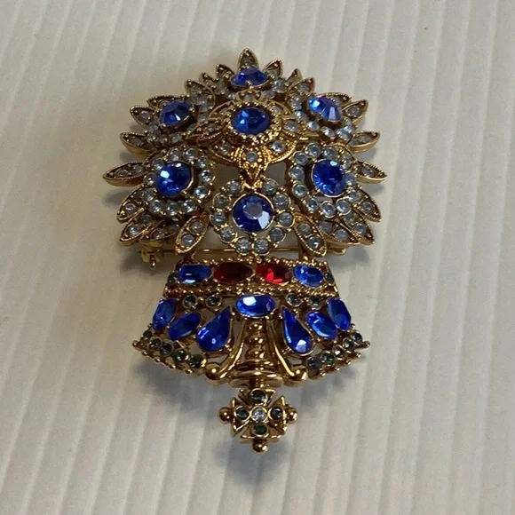 JOAN RIVERS Vintage Royal Monarch Maltese Cross Gold Blue Red‎ Brooch Signed